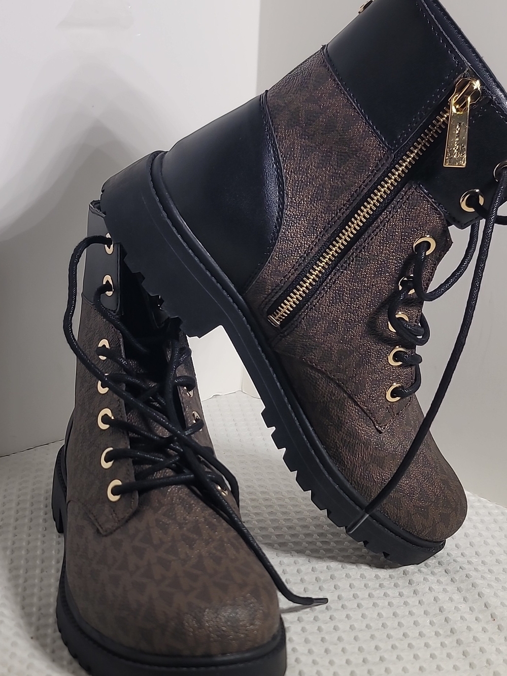 Michael Kors Black Suede Logo Insole Shoe - Picture 7 of 9